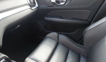 VOLVO V 60 T6 AWD GEARTRONIC 340CH HYBRIDE RECHARGEABLE R-DESIGN complet