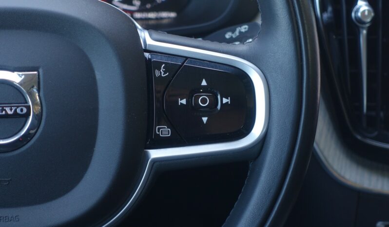 VOLVO XC 60 T6 HYBRIDE RECHARGEABLE GEARTRONIC AWD 340 CH  INSCRIPTION complet