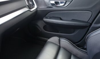VOLVO V 60 T6 AWD GEARTRONIC 340CH HYBRIDE RECHARGEABLE R-DESIGN complet