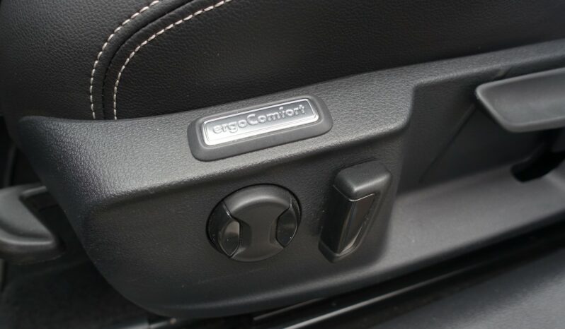 VOLKSWAGEN PASSAT SW 218 CH GTE HYBRIDE RECHARGEABLE DSG complet