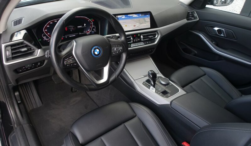 BMW 330 EA TOURING E-DRIVE HYBRIDE RECHARGEABLE 292 CH BVA complet