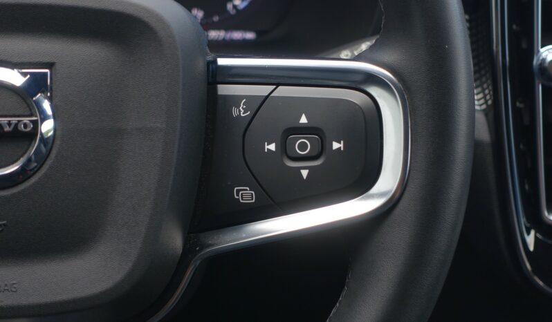 VOLVO XC 40 T4 HYBRIDE RECHARGEABLE GEARTRONIC 211 CH R-DESIGN complet