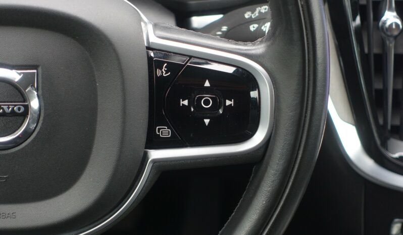 VOLVO V 60 T6 AWD GEARTRONIC 340CH HYBRIDE RECHARGEABLE  INSCRIPTION complet