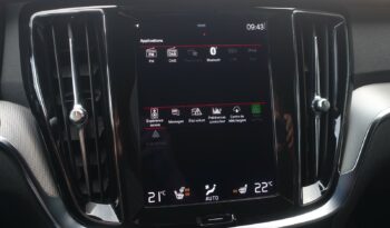VOLVO V 60 T6 AWD GEARTRONIC 340CH HYBRIDE RECHARGEABLE R-DESIGN complet