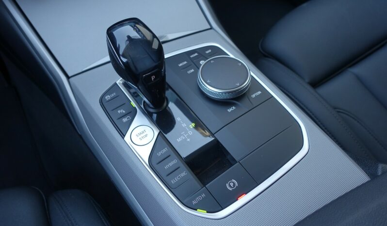 BMW 320 E TOURING HYBRIDE RECHARGEABLE 204 CH complet