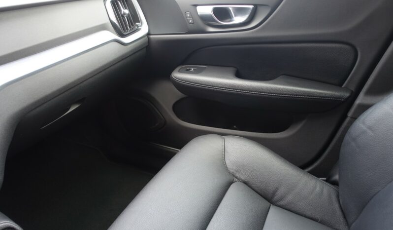 VOLVO V 60 T6 AWD GEARTRONIC 340CH HYBRIDE RECHARGEABLE  INSCRIPTION complet