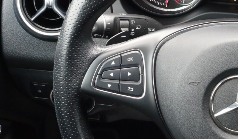 MERCEDES CLASSE GLA 180 7G-DCT complet
