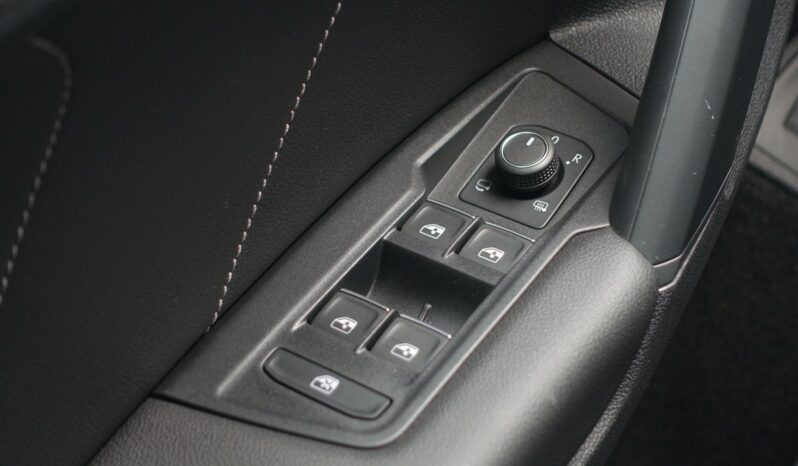 VOLKSWAGEN TIGUAN 245 CH E HYBRIDE RECHARGEABLE DSG R-LINE complet