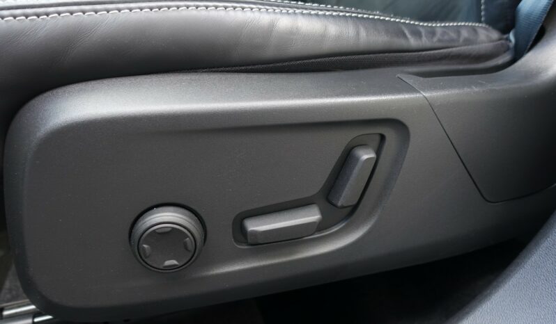 VOLVO XC 40 T4 HYBRIDE RECHARGEABLE GEARTRONIC 211 CH R-DESIGN complet