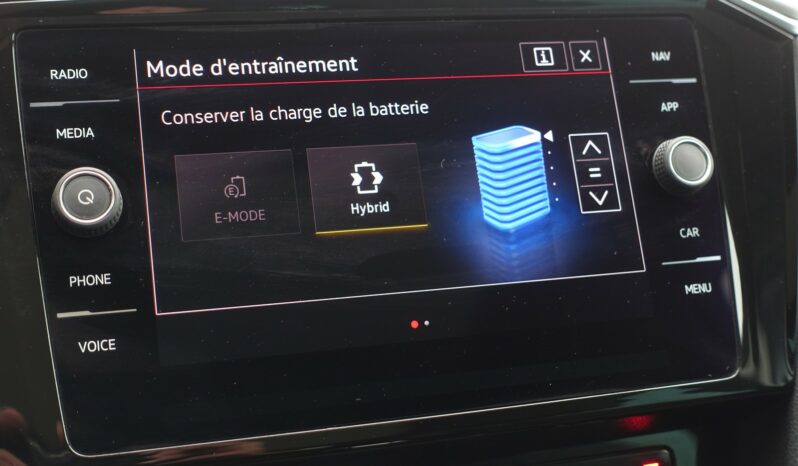 VOLKSWAGEN PASSAT SW 218 CH GTE HYBRIDE RECHARGEABLE DSG complet