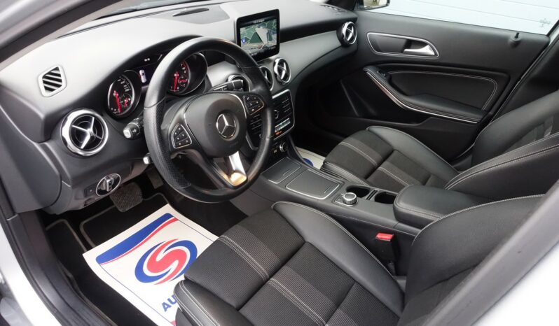 MERCEDES CLASSE GLA 180 7G-DCT complet