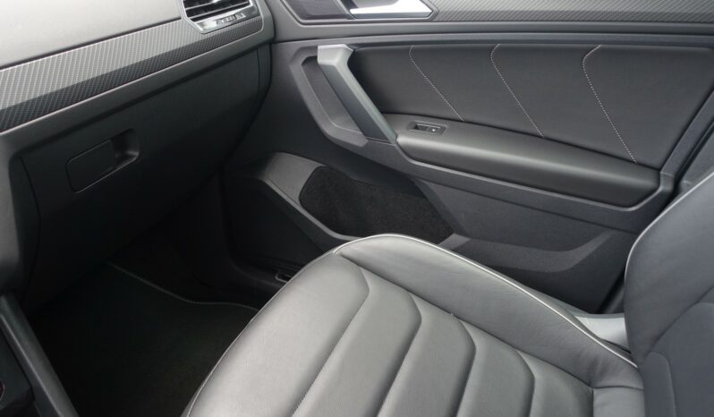 VOLKSWAGEN TIGUAN 245 CH E HYBRIDE RECHARGEABLE DSG R-LINE complet