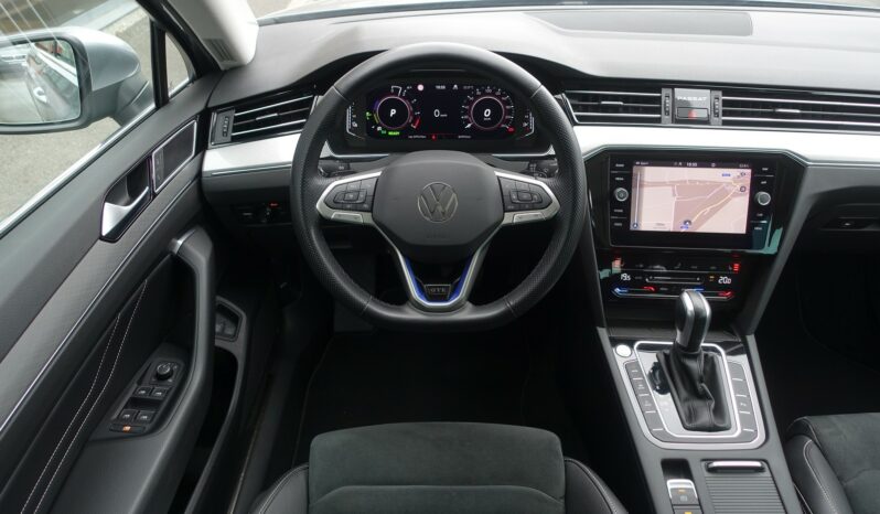 VOLKSWAGEN PASSAT SW 218 CH GTE HYBRIDE RECHARGEABLE DSG complet