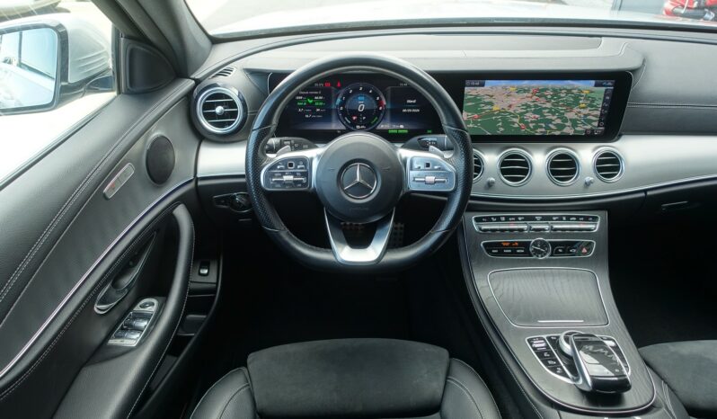 MERCEDES CLASSE E 300DE BREAK 9G-TRONIC 306 CH HYBRIDE EQ POWER ( Diesel + élec )  AMG-LINE complet