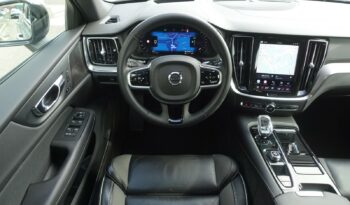 VOLVO V 60 T6 AWD GEARTRONIC 340CH HYBRIDE RECHARGEABLE R-DESIGN complet