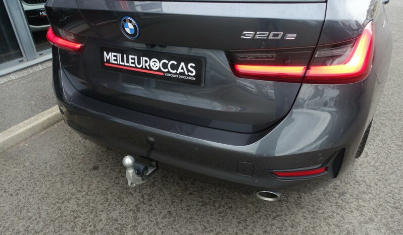 BMW 320 E TOURING HYBRIDE RECHARGEABLE 204 CH complet
