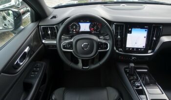 VOLVO V 60 T6 AWD GEARTRONIC 340CH HYBRIDE RECHARGEABLE R-DESIGN complet