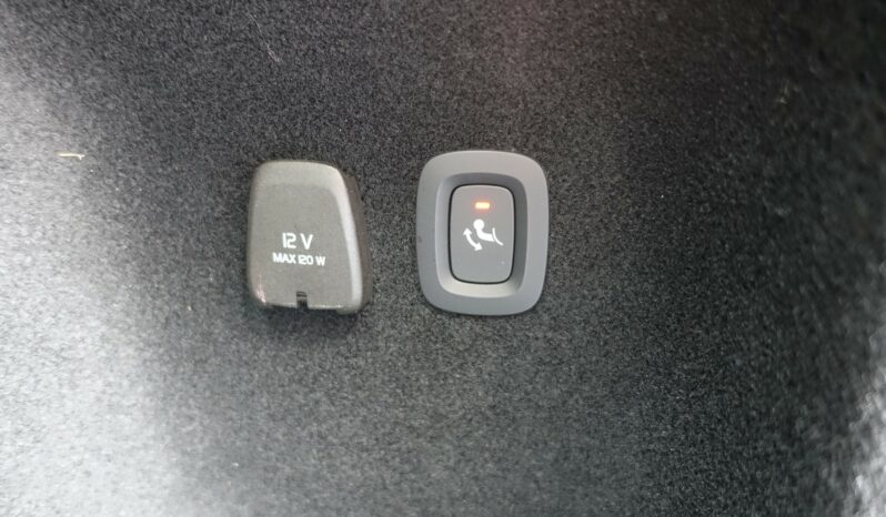 VOLVO V 60 T6 AWD GEARTRONIC 340CH HYBRIDE RECHARGEABLE  INSCRIPTION complet