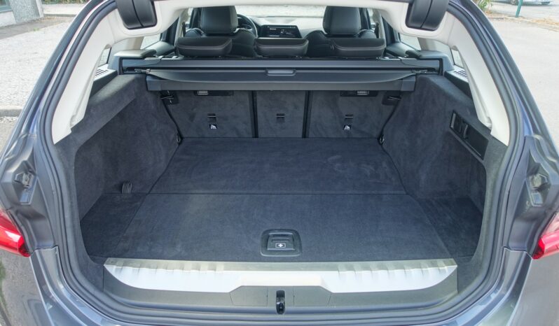 BMW 320 E TOURING HYBRIDE RECHARGEABLE 204 CH complet