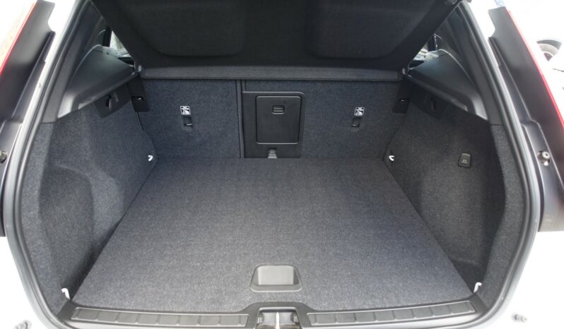 VOLVO XC 40 T4 HYBRIDE RECHARGEABLE GEARTRONIC 211 CH R-DESIGN complet