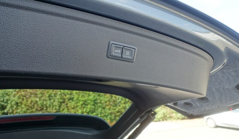 AUDI Q5 55 TFSI E 367 CH QUATTRO S-TRONIC HYBRIDE RECHARGEABLE ( 252ch + 143ch ) S-LINE complet