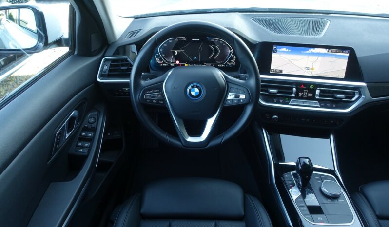 BMW 330 EA TOURING HYBRIDE RECHARGEABLE 292 CH complet