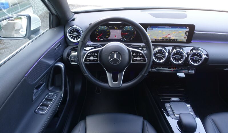 MERCEDES CLASSE A 180d 8G-DCT complet