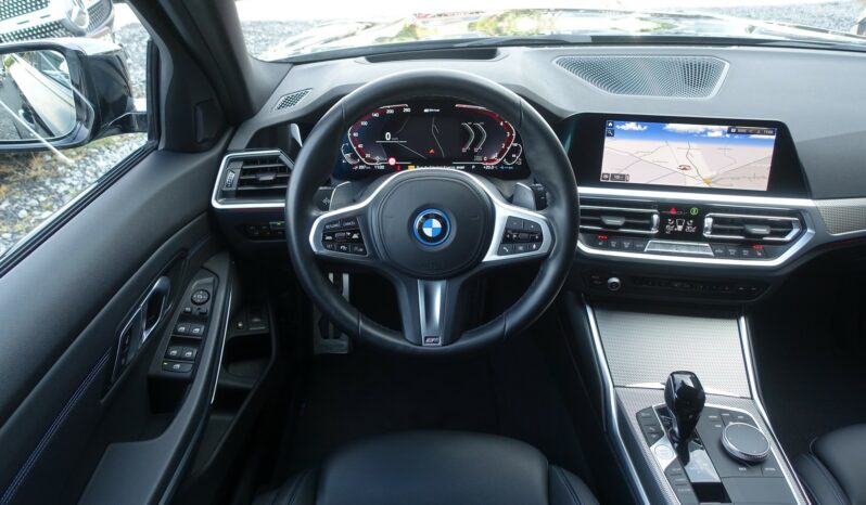 BMW 330 E HYBRIDE RECHARGEABLE 292 CH FINITION M-SPORT complet