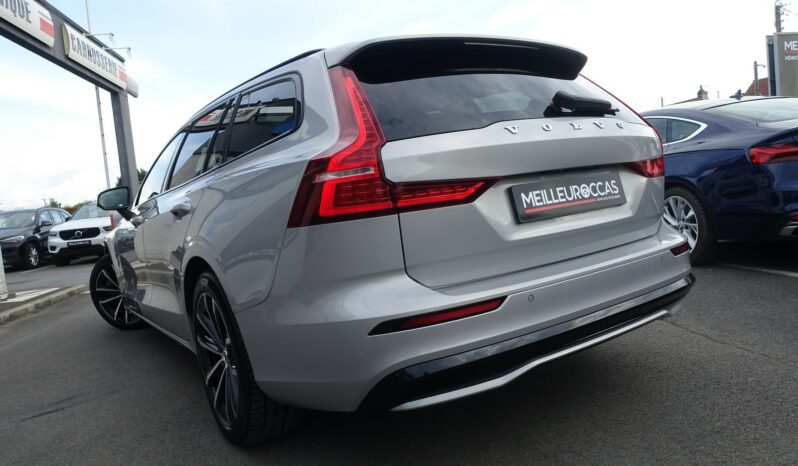 VOLVO V 60 T6 AWD GEARTRONIC 340CH HYBRIDE RECHARGEABLE R-DESIGN complet