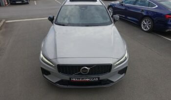 VOLVO V 60 T6 AWD GEARTRONIC 340CH HYBRIDE RECHARGEABLE R-DESIGN complet