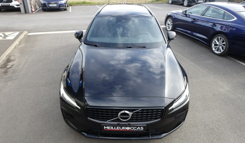 VOLVO V 60 T6 AWD GEARTRONIC 340CH HYBRIDE RECHARGEABLE R-DESIGN complet