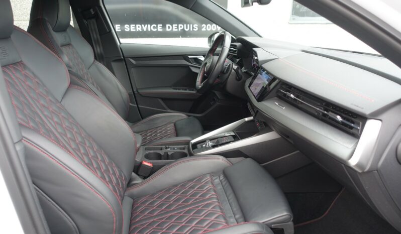 AUDI A3 SPORTBACK 45 COMPETITION TFSI E TRON S-TRONIC 245 CH HYBRIDE RECHARGEABLE S-LINE complet