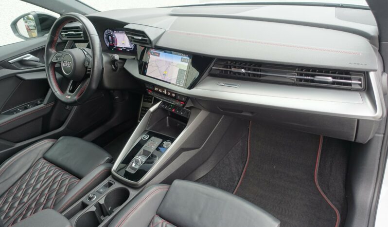 AUDI A3 SPORTBACK 45 COMPETITION TFSI E TRON S-TRONIC 245 CH HYBRIDE RECHARGEABLE S-LINE complet