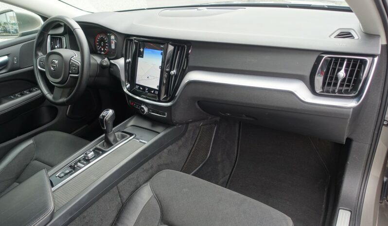 VOLVO V 60 D3 2.0 150CH MOMENTUM complet