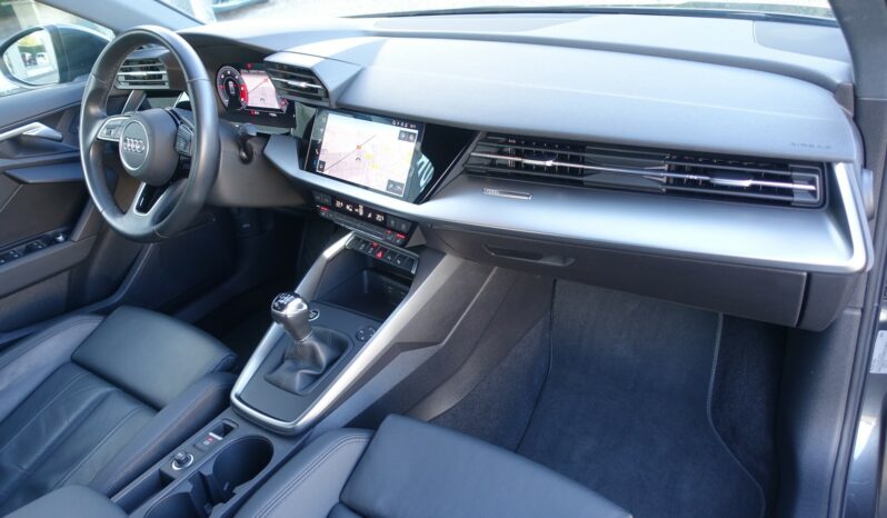 AUDI A3 BERLINE 30 TDI S-LINE complet