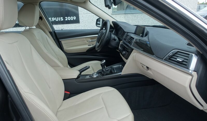 BMW 318 D Touring SERIE 3 BVA  LUXURY complet