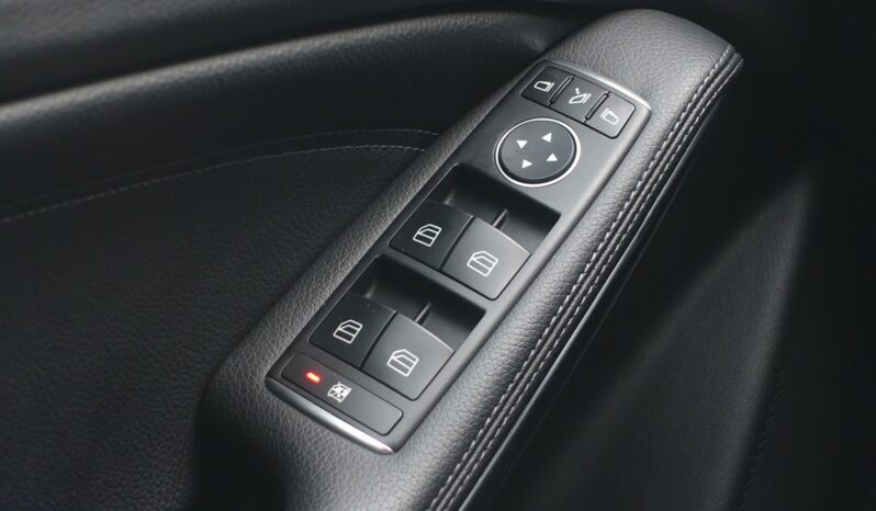 MERCEDES CLASSE A 200 D PHASE 2 AMG LINE complet