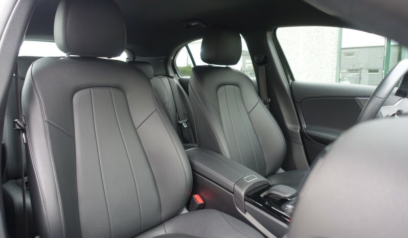 MERCEDES CLASSE A 180d 8G-DCT complet