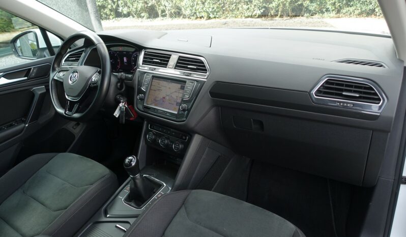 VOLKSWAGEN TIGUAN 2.0L TDI 150 CH R-LINE complet