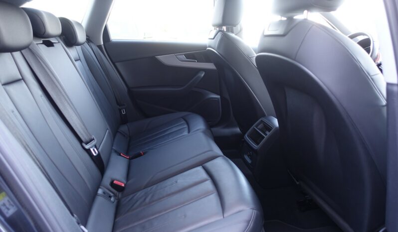 AUDI A4 AVANT 35 TFSI 150 CH S-TRONIC MHEV S-LINE complet