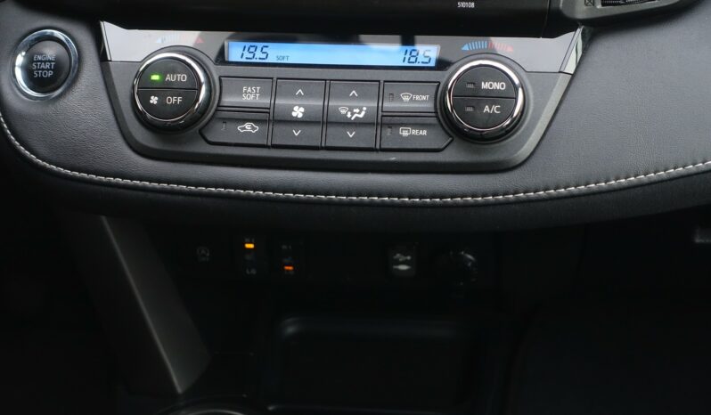 TOYOTA RAV4 2.0 D-4D 143CH complet