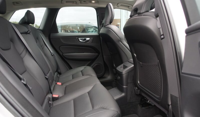 VOLVO XC 60 T6 HYBRIDE RECHARGEABLE GEARTRONIC AWD 340 CH  INSCRIPTION complet