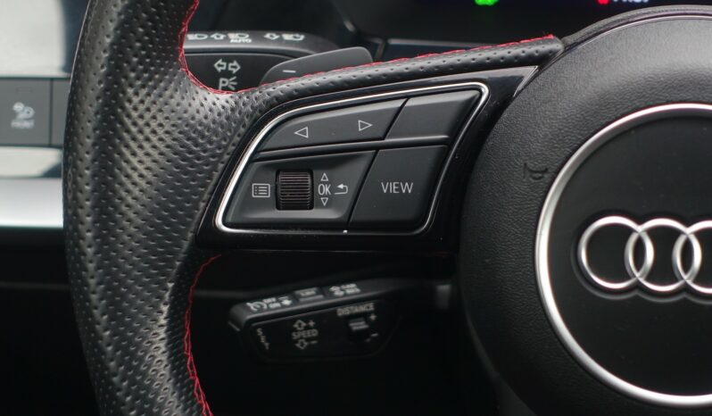 AUDI A3 SPORTBACK 45 COMPETITION TFSI E TRON S-TRONIC 245 CH HYBRIDE RECHARGEABLE S-LINE complet