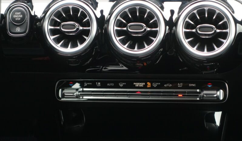 MERCEDES CLASSE A 180d 8G-DCT complet