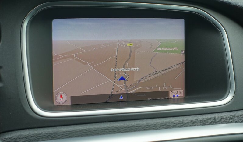 VOLVO V40 2.0L D2 GEARTRONIC 120CH  R DESIGN complet