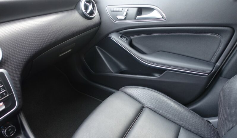 MERCEDES CLASSE A 200 D PHASE 2 AMG LINE complet
