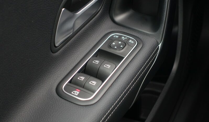MERCEDES CLASSE A 180d 8G-DCT complet