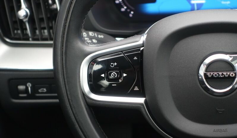 VOLVO XC 60 T6 HYBRIDE RECHARGEABLE GEARTRONIC AWD 340 CH  INSCRIPTION complet
