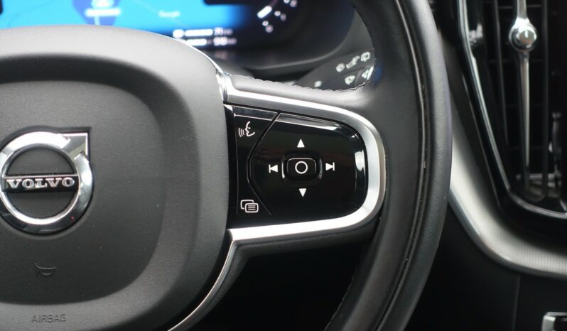 VOLVO XC 60 T6 HYBRIDE RECHARGEABLE GEARTRONIC AWD 340 CH  INSCRIPTION complet