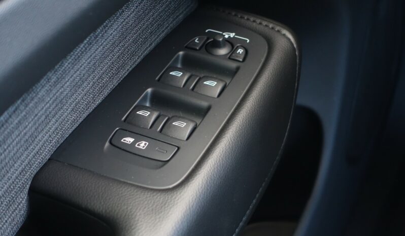 VOLVO XC 60 T6 HYBRIDE RECHARGEABLE GEARTRONIC AWD 340 CH complet